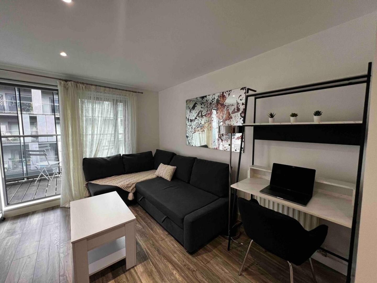 Stylish 1-Bed Flat With Sofa-Bed In London Apartamento Exterior foto