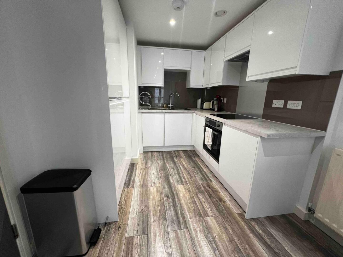 Stylish 1-Bed Flat With Sofa-Bed In London Apartamento Exterior foto